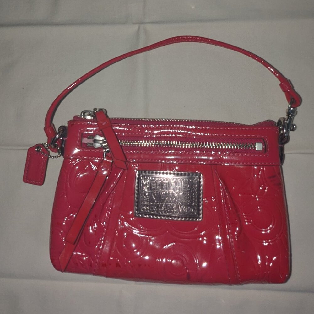 Coach Y2K POPPY patent leather pink wristlet